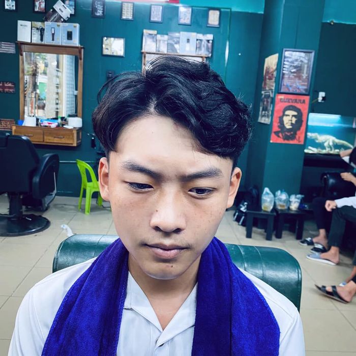 Run BarberShop - Mái tóc nam ấn tượng