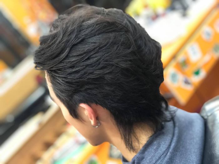 Hình ảnh phong cách tóc nam thời thượng tại Hiếu Barber