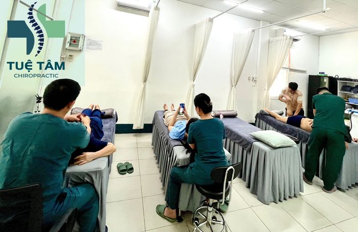 Không gian trị liệu tại Phòng Khám YHCT Tuệ Tâm