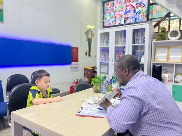 Hình ảnh cơ sở vật chất hiện đại tại Let's Talk