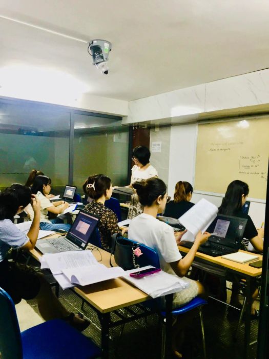 Hình ảnh lớp học thực tế tại Trung Tâm Tuyết Phi