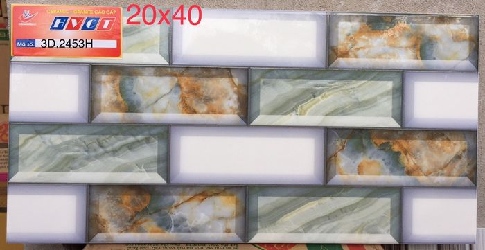 Không gian trưng bày ấn tượng tại Showroom Gạch Men Huệ Lộc