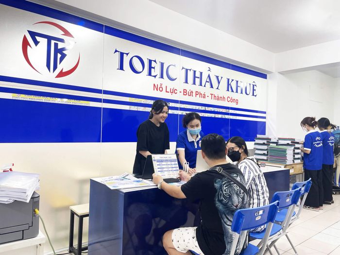 Hình ảnh lớp học TOEIC Thầy Khuê