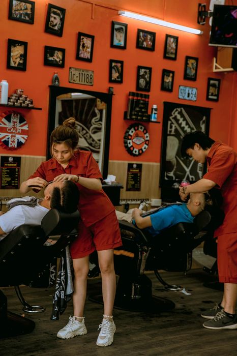 Không gian sang trọng và hiện đại tại WIN Barbershop