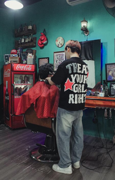 Không gian làm việc chuyên nghiệp tại Cong Barbershop