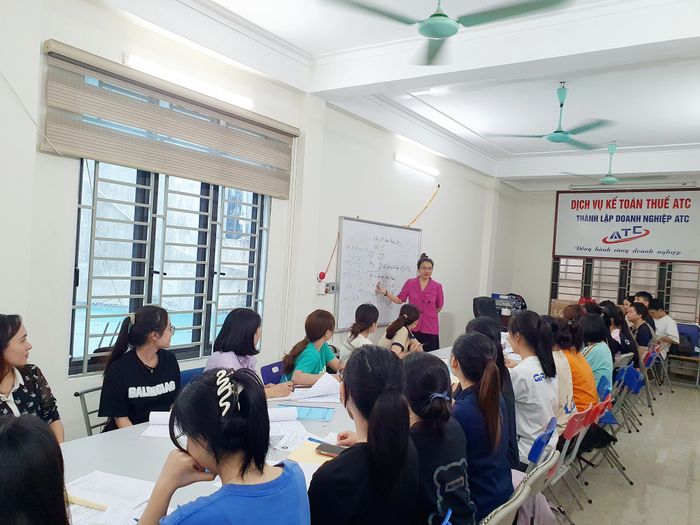 Hình ảnh lớp học thực hành kế toán tại trung tâm ATC