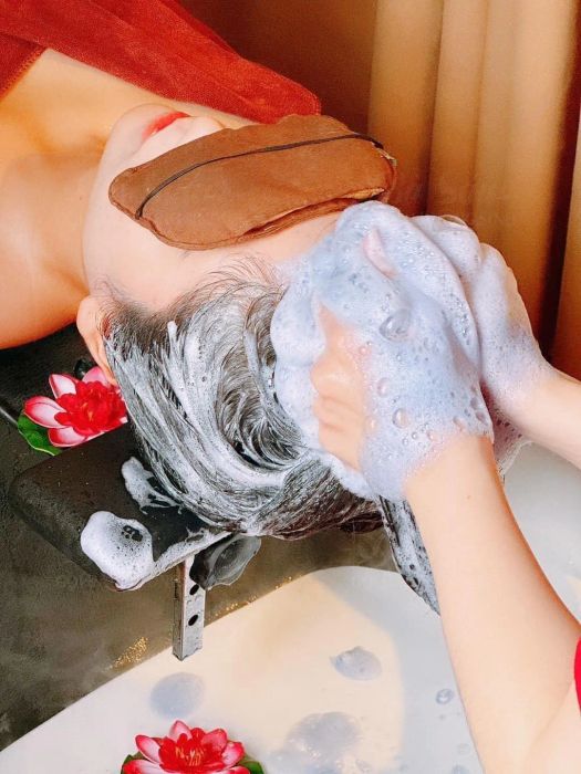 Không gian ấm cúng tại Bà Sáu Gội Đầu Dưỡng Sinh