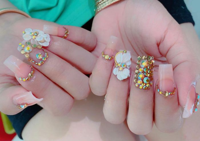 Những mẫu nail trẻ trung ấn tượng tại Sương Nails - Ảnh 1