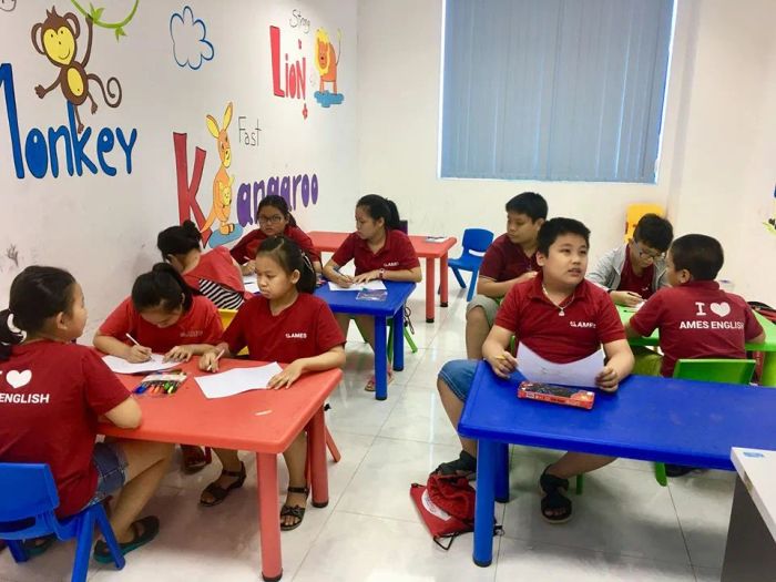 Hình ảnh lớp học tiêu chuẩn tại Anh ngữ AMES