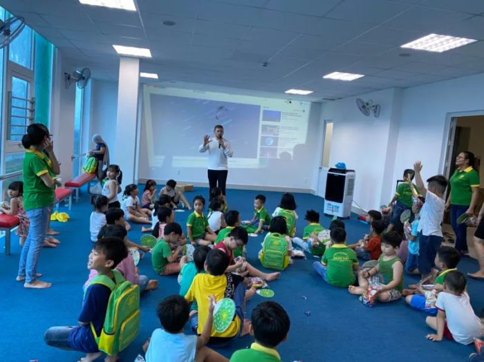 Hoạt động ngoại khóa sôi nổi tại Hoàn Cầu