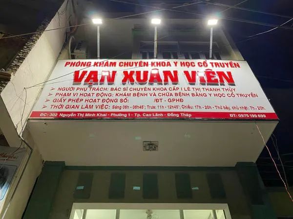 Không gian trị liệu tại Phòng khám Vạn Xuân Viên - Nơi hội tụ tinh hoa YHCT