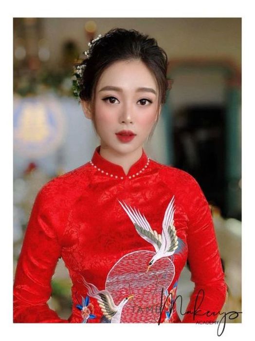 Hình ảnh cô dâu lộng lẫy qua bàn tay tài hoa của Tâm Bùi Makeup