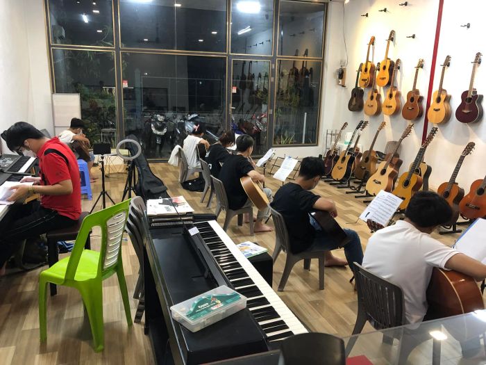 Không gian học tập đầy cảm hứng tại Trung Tâm Nhạc Cụ M - Music Cần Thơ