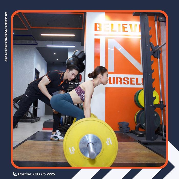 Hình ảnh khu vực tập luyện cao cấp tại Sucsongmoigym