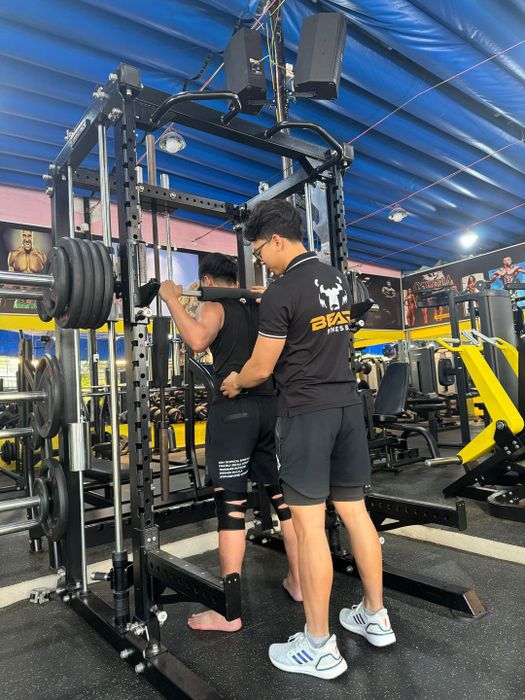 Hệ thống máy tập cao cấp tại BBEAR GYM BMT