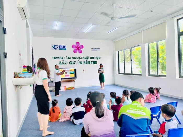 Hình ảnh lớp học tương tác tại Bảo Quyên English Center