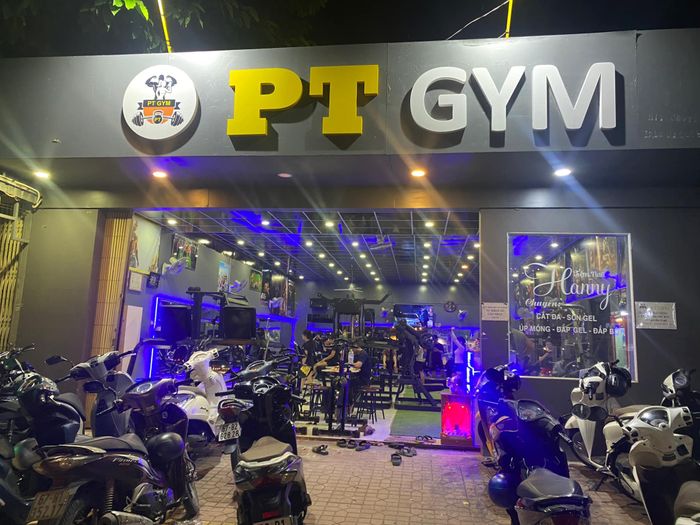 Hình ảnh không gian tập luyện tại PT GYM