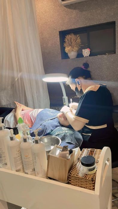 Hình ảnh liệu trình chăm sóc da chuyên sâu tại Diamond Clinic & Spa