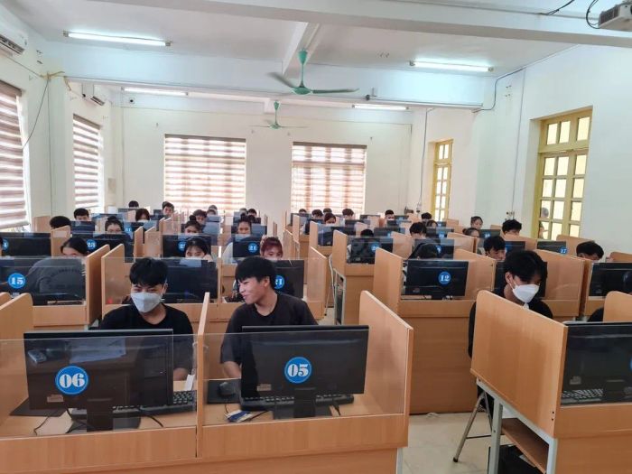 Hình ảnh thực tế Trung Tâm Tin Học - Ngoại Ngữ Trường Cao Đẳng Lào Cai