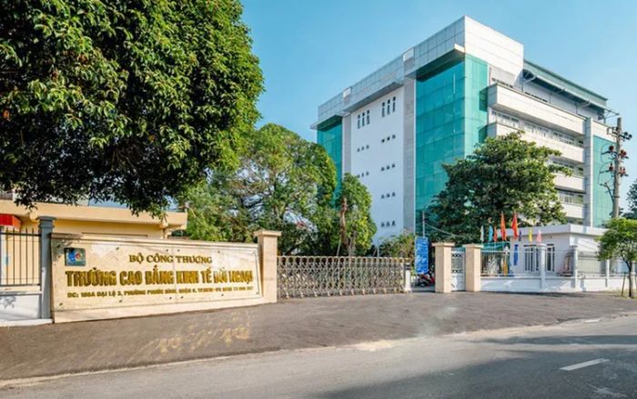 Hình ảnh ấn tượng về Cao đẳng Kinh tế Đối ngoại (COFER)