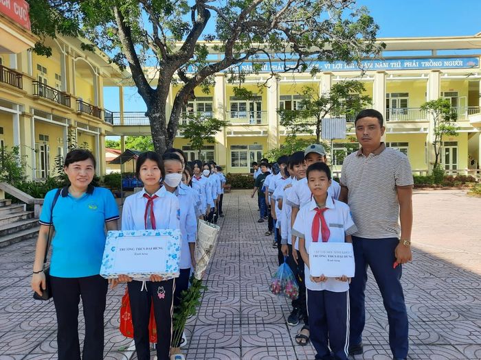 Hình ảnh hoạt động dạy và học tại THCS Đại Hùng - Nét đẹp của sự tận tâm