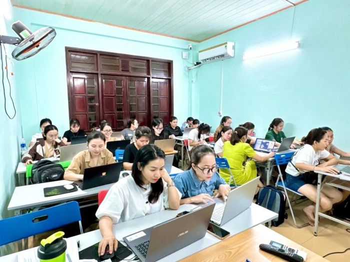 Hình ảnh lớp học thực hành tại Trung tâm VAF
