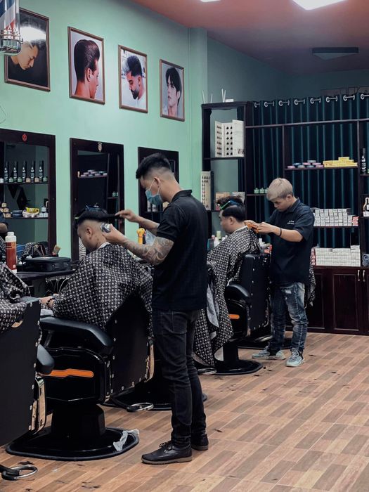 Không gian hiện đại và tiện nghi tại Tươi Tấn Barber Shop