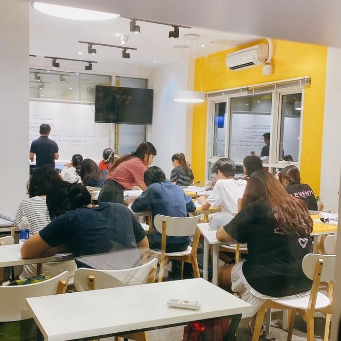 Hình ảnh đào tạo tại IELTS Đình Long