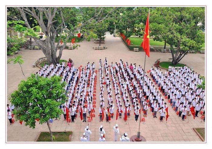 Hình ảnh hoạt động ngoại khóa tại THCS Liên Bạt