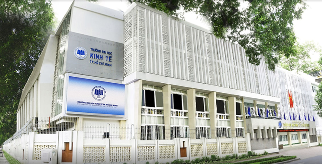 Hình ảnh tòa nhà hiện đại với kiến trúc độc đáo của Đại học Kinh tế TP.HCM