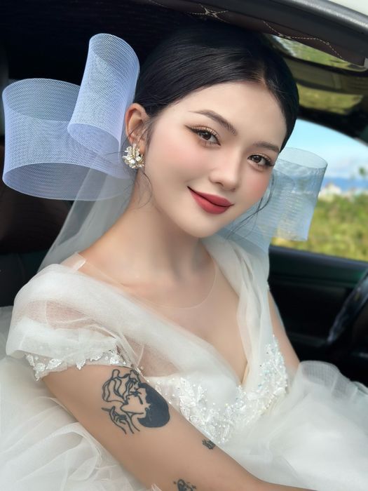 Khoảnh khắc rạng ngời của cô dâu Linh Brown Studio