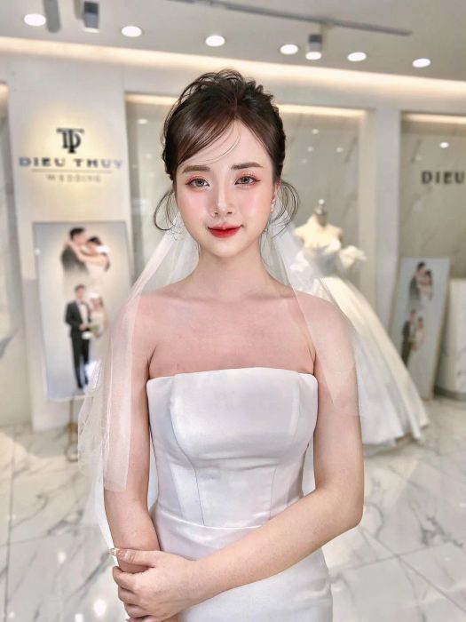 Khoảnh khắc rạng rỡ của cô dâu tại Dieu Thuy Bridal