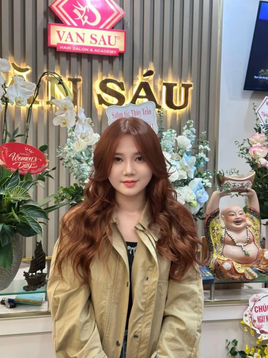 Không gian sang trọng tại VĂN SÁU Hair Salon