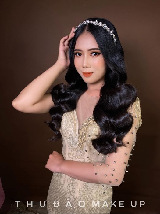 Khoảnh khắc rạng ngời cùng Thư Đào Makeup