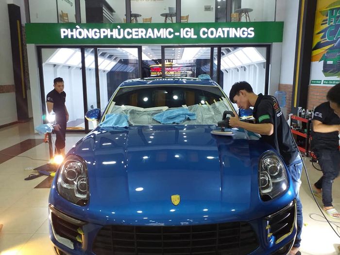 Quy trình phủ ceramic tỉ mỉ tại Vietnam Car Care - Ảnh 2