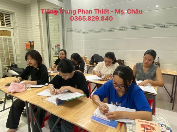 Hình ảnh lớp học tại Trung tâm Tiếng Trung Phan Thiết