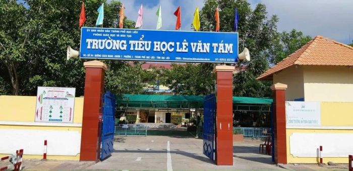 Hình ảnh ấn tượng về Trường Tiểu Học Lê Văn Tám