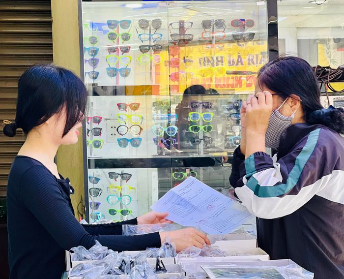 Bộ sưu tập kính đa dạng và chất lượng tại AViVi