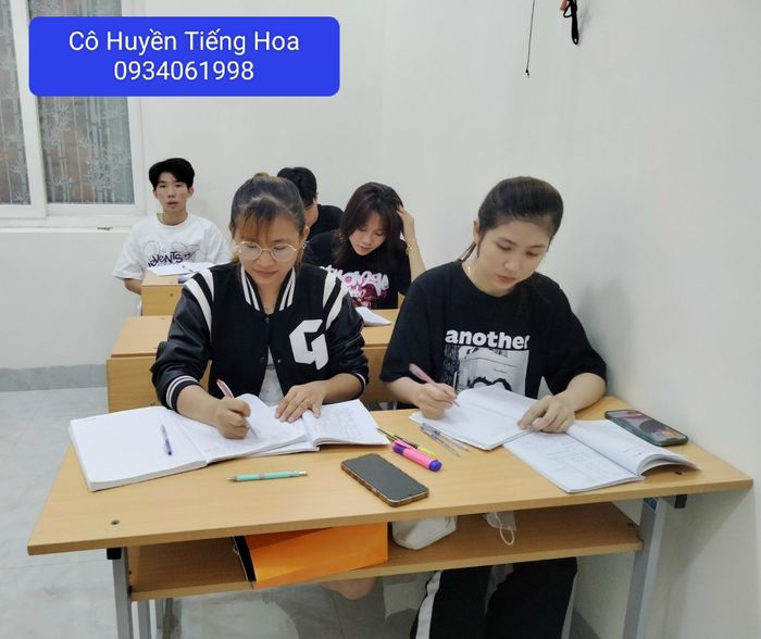 Không gian học tập tại Trung tâm Tiếng Hoa Á-MỸ-ÂU - Cô Huyền