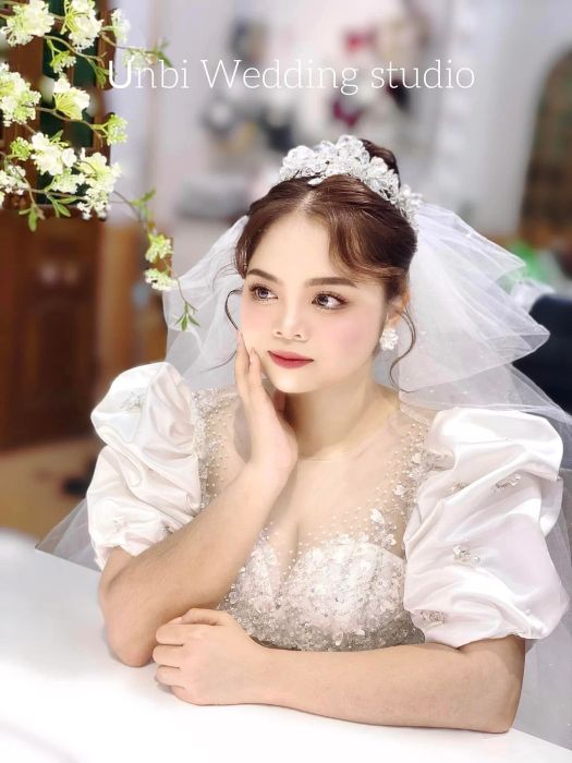 Vẻ đẹp thanh khiết của cô dâu tại Ưnbi Wedding Studio