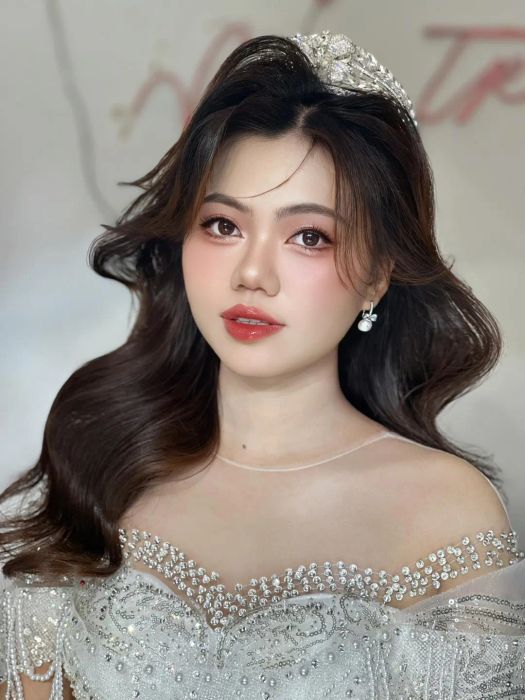 Vẻ đẹp lộng lẫy của cô dâu tại Alice Bridal