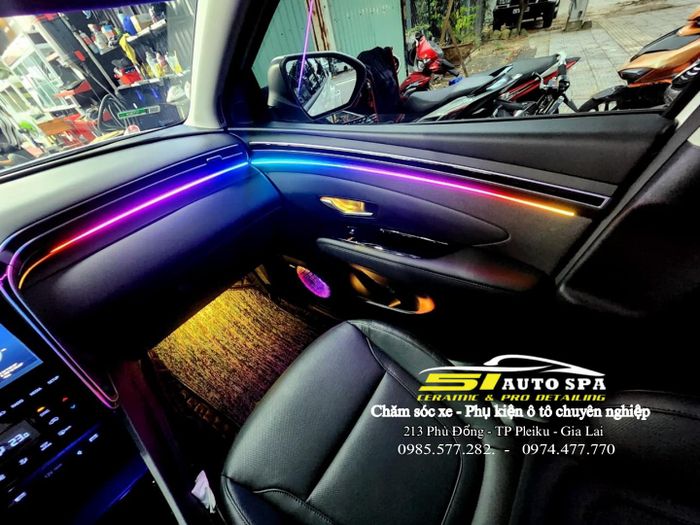 Hình ảnh quy trình chăm sóc xe chuyên nghiệp tại 51 Auto Spa - Từng chi tiết được xử lý tỉ mỉ