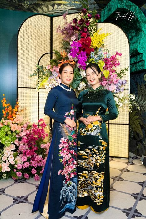 Áo Dài Thanh Hải - Nét đẹp sang trọng cho mẹ cô dâu