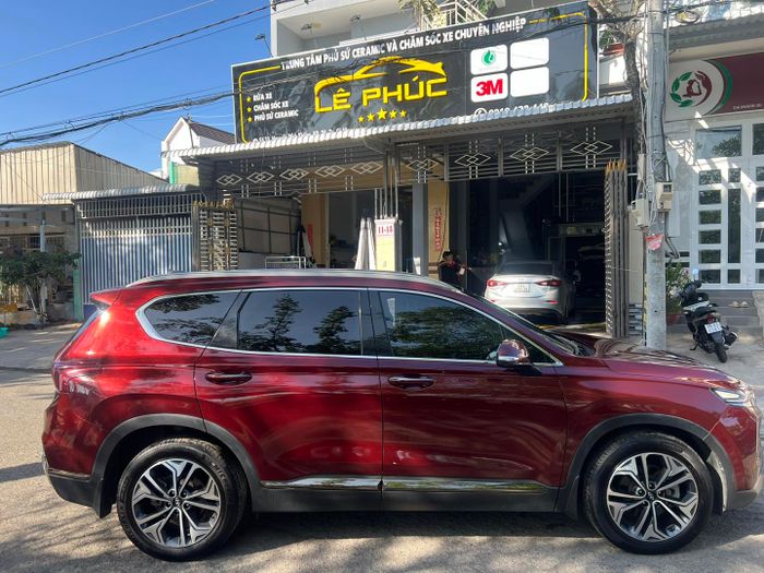 Không gian làm việc chuyên nghiệp tại Lê Phúc Detailing