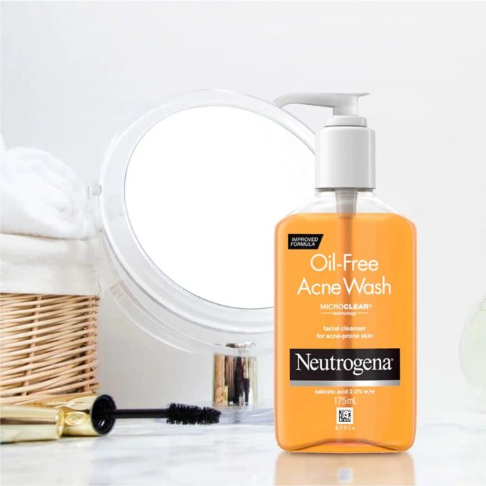 Sữa rửa mặt Neutrogena (ảnh 2)