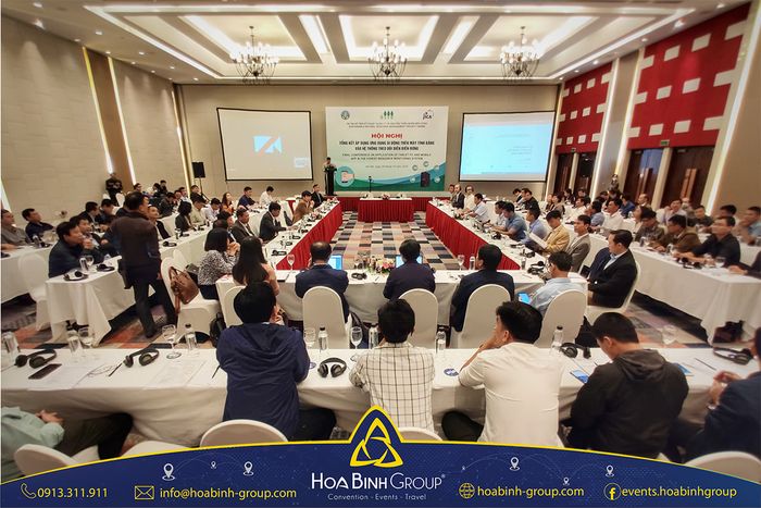 Không gian sự kiện với thiết bị từ Hòa Bình Events
