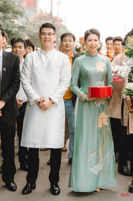 BST Áo Dài Hà Cúc: Vẻ đẹp vượt thời gian qua từng đường kim mũi chỉ