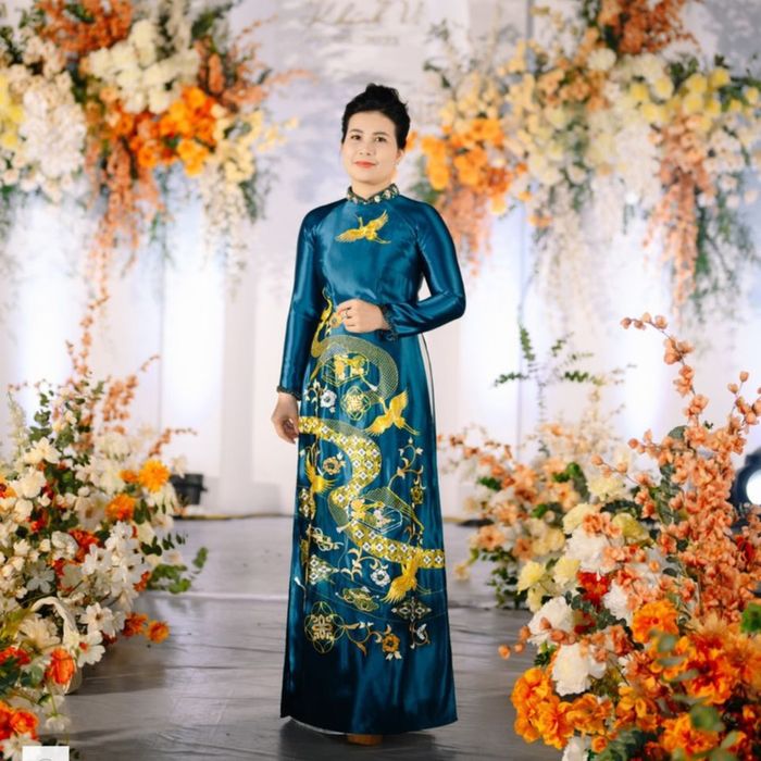 Áo Dài Hà Cúc: Tinh hoa thủ công truyền thống