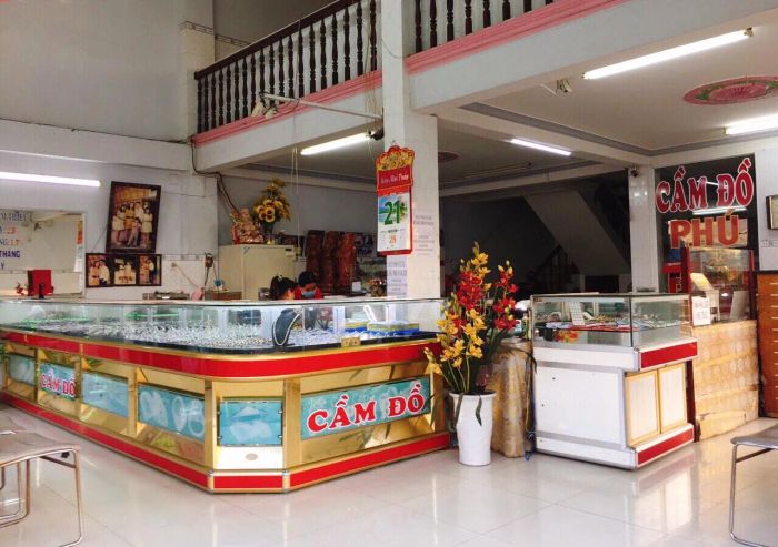 Không gian sang trọng tại Tiệm Vàng Phú Hiếu