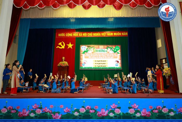 Khuôn viên xanh - sạch - đẹp của Trường Thực hành Sư phạm Nghệ An